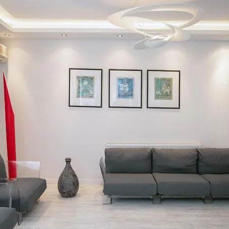 Mayra Seafront Luxury Apartamento Limassol