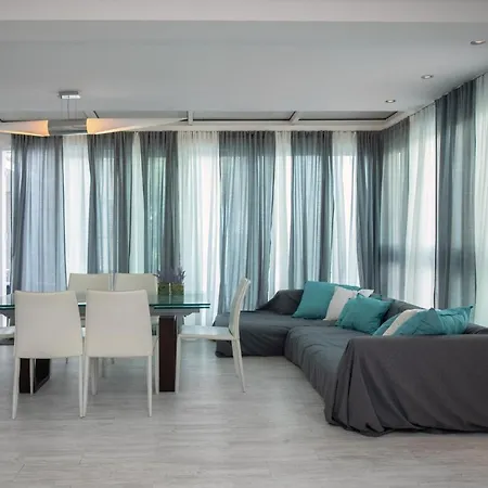 Mayra Seafront Luxury * Limassol