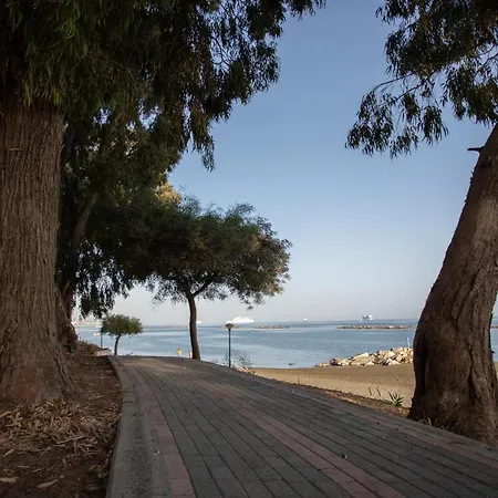 Mayra Seafront Luxury Apartamento Limassol