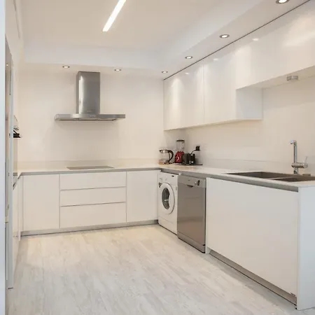 Mayra Seafront Luxury Apartamento Limassol