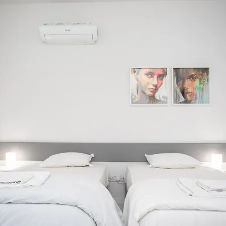 Mayra Seafront Luxury Apartamento