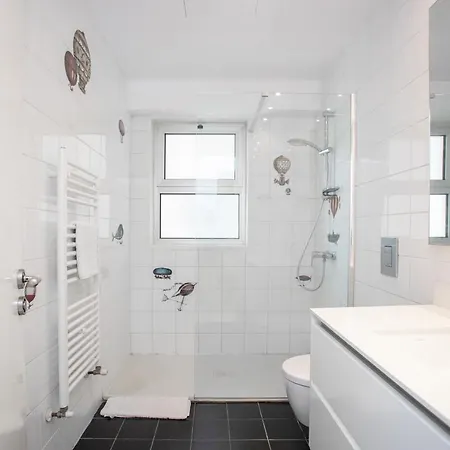 Mayra Seafront Luxury Apartamento *