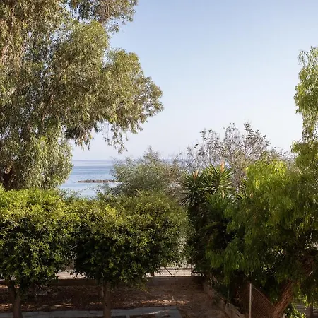 Апартаменты Mayra Seafront Luxury